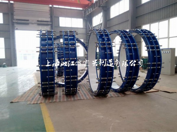 上海淞江減震器制造有限公司為自來(lái)水廠主管道配套流量計(jì)伸縮節(jié)產(chǎn)品，主要為西門子流量計(jì)配套伸縮節(jié)，我們是上海流量計(jì)伸縮節(jié)生產(chǎn)廠家，歡迎您到我廠指導(dǎo)工作！